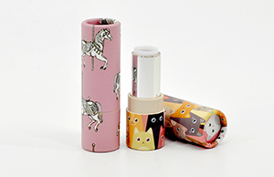 口紅與圓筒紙罐的結(jié)合，簡直不要太美膩